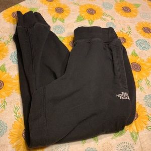 North face men’s sweatpants can be women’s too
